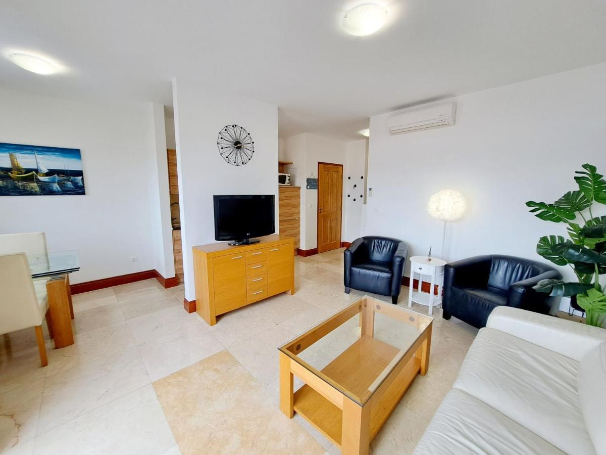Apartment Carica สลาทิเน ภายนอก รูปภาพ