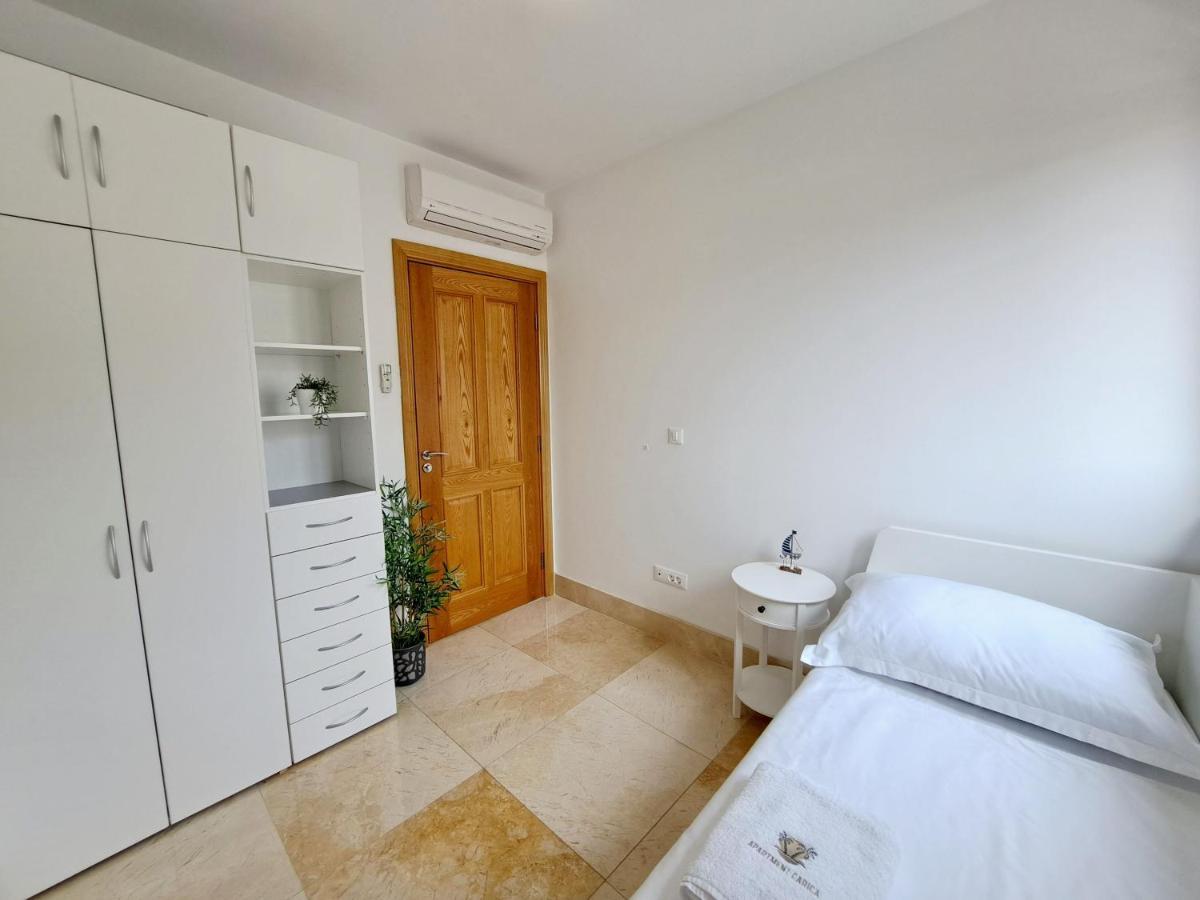 Apartment Carica สลาทิเน ภายนอก รูปภาพ