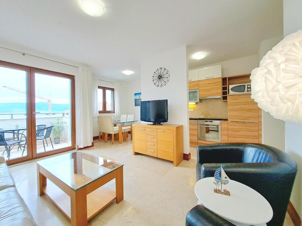 Apartment Carica สลาทิเน ภายนอก รูปภาพ