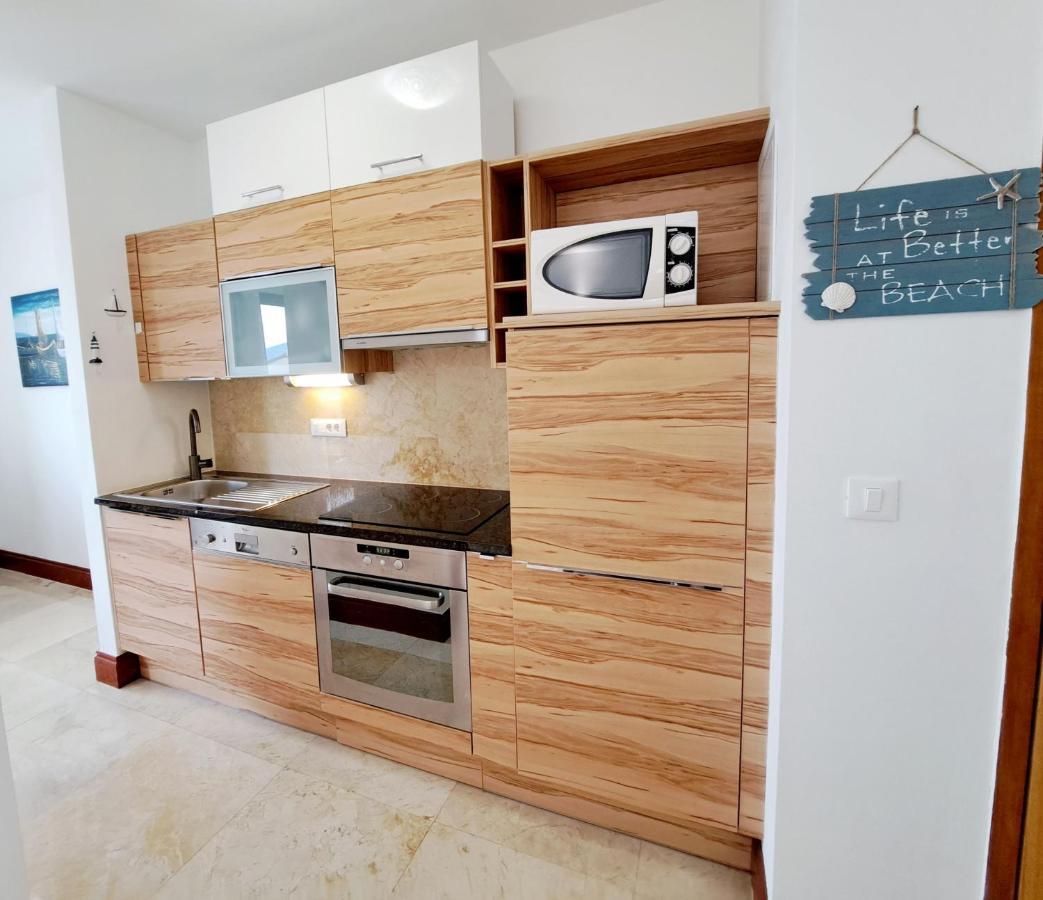 Apartment Carica สลาทิเน ภายนอก รูปภาพ